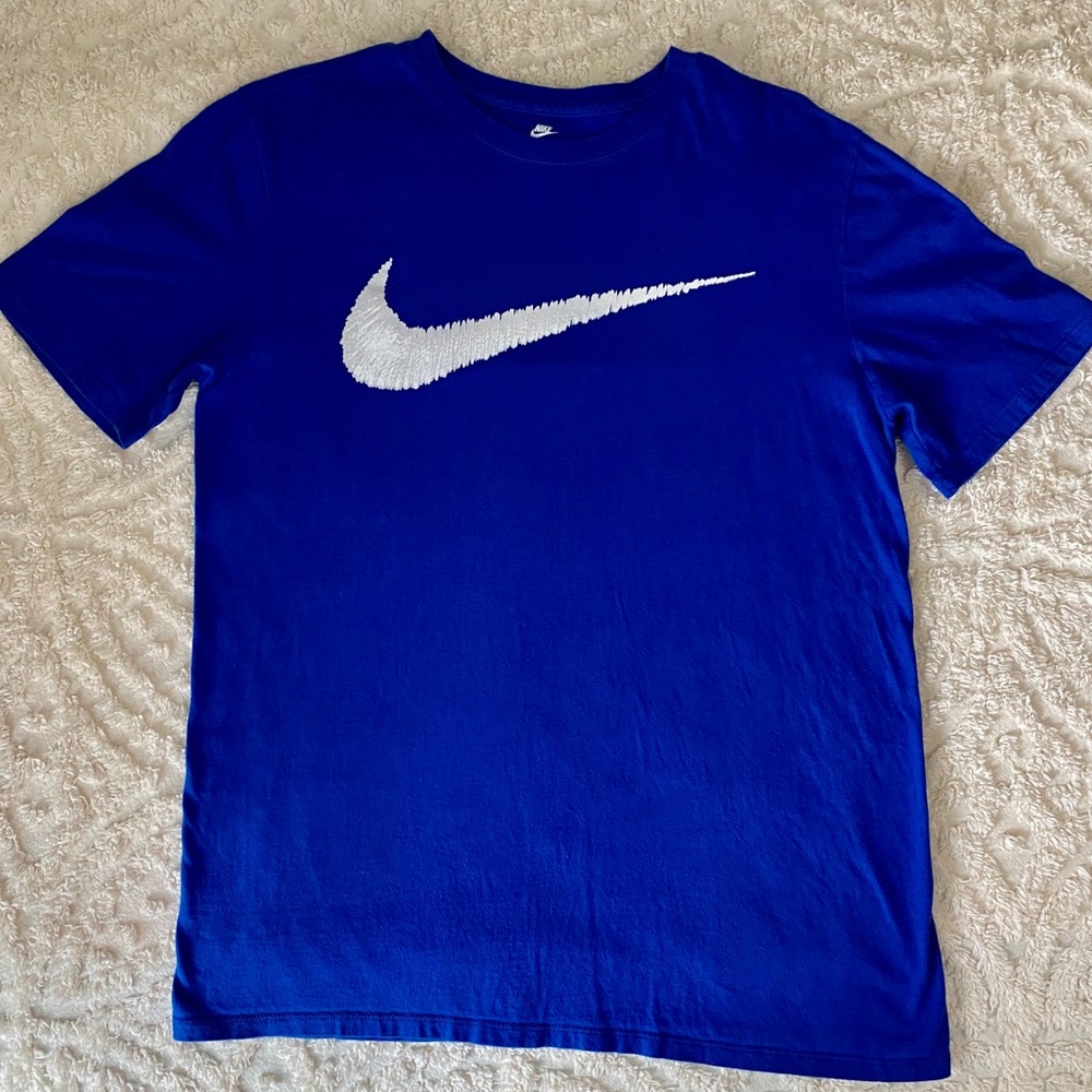"The Nike Tee" Size L